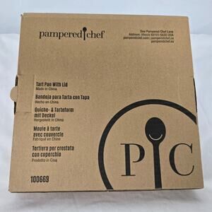 Pampered Chef Tart Pan with Lid #100669 Blue Fluted Removable Bottom NIB